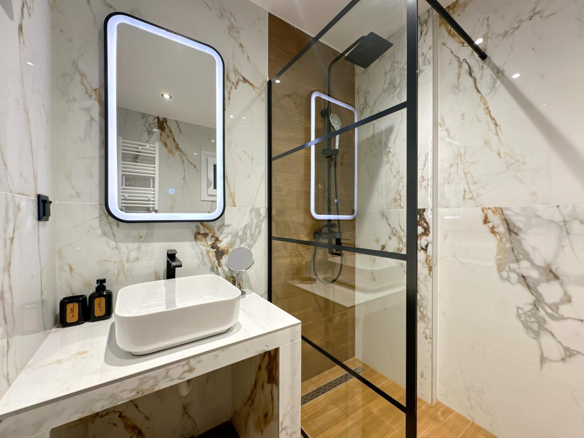 Luxury Downtown Apartment D1 Tesalonika Bagian luar foto
